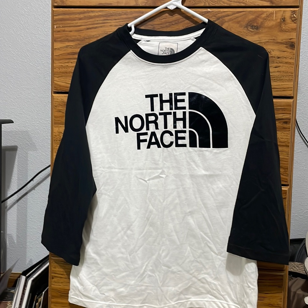 North Face 3/4 sleeve tee